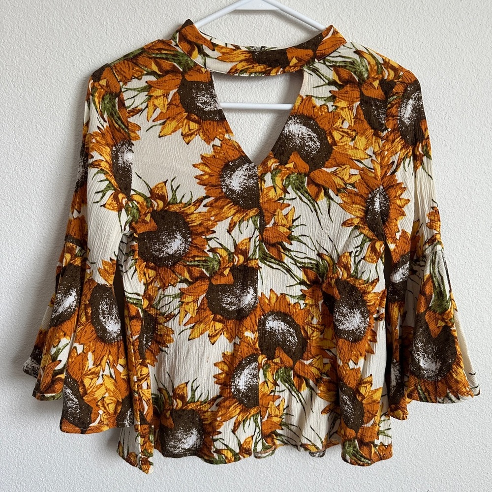 Entro sunflower print bell sleeve boho flowy top